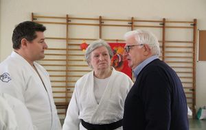 Nous apprécions la présence de Monsieur Henri Pistre (élu municipal qui a remplacé Guy Delbreil délégué aux sports actuellement blessé), et de Monsieur Bertrand Escande (Président du Comité de Judo du Tarn) que nous remercions vivement